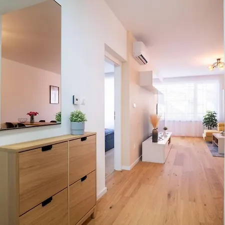 Moderny Pod Hradom * Νίτρα